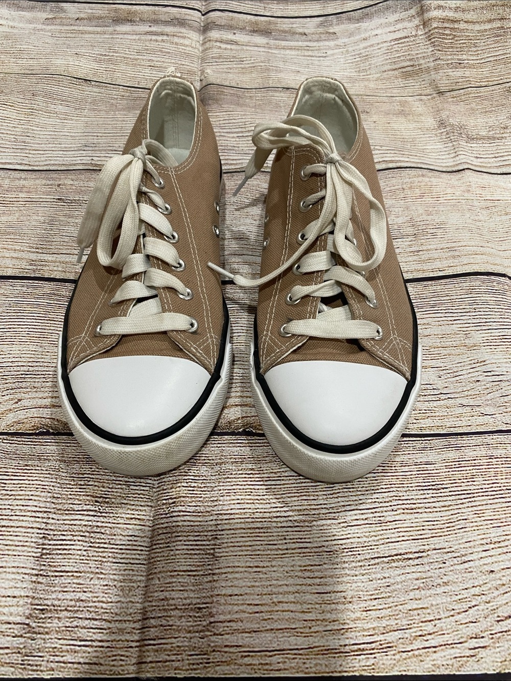 Classic Low-Top Canvas Sneakers in Beige with White Toe